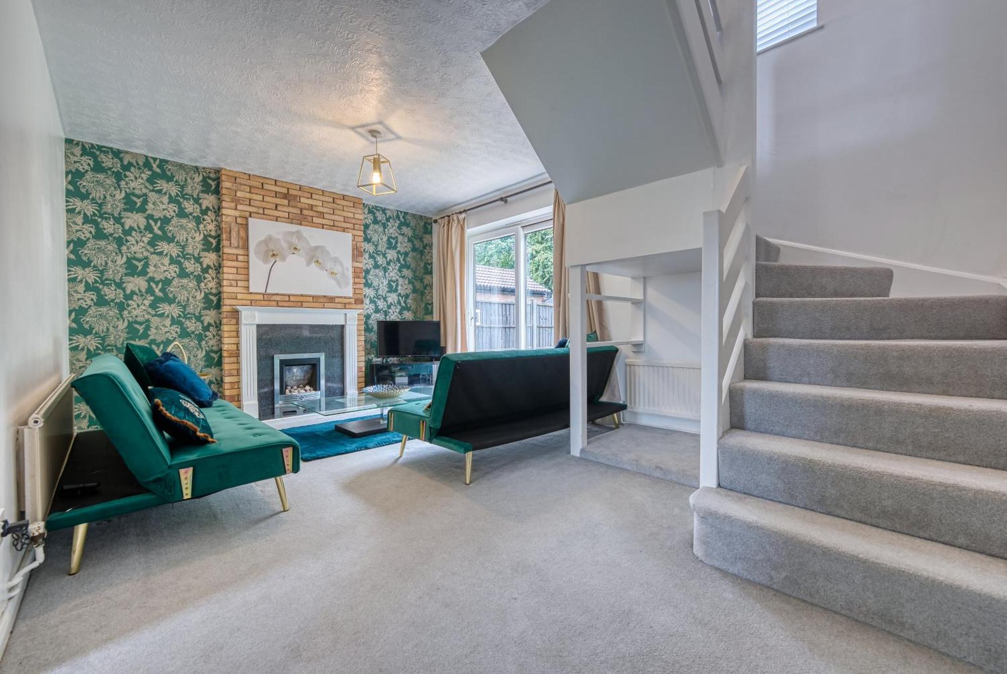 Capri 13 Sa - 3 Bed House, Close To Loughborough University & M1 Motorway, Free Wifi, Big Garden, Ample Parking- Ask For Contractor Rates! Zewnętrze zdjęcie