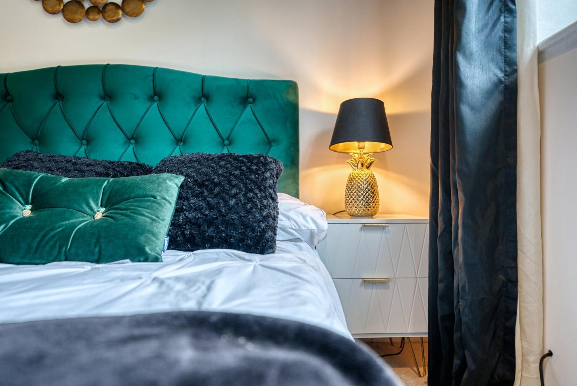 Capri 13 Sa - 3 Bed House, Close To Loughborough University & M1 Motorway, Free Wifi, Big Garden, Ample Parking- Ask For Contractor Rates! Zewnętrze zdjęcie