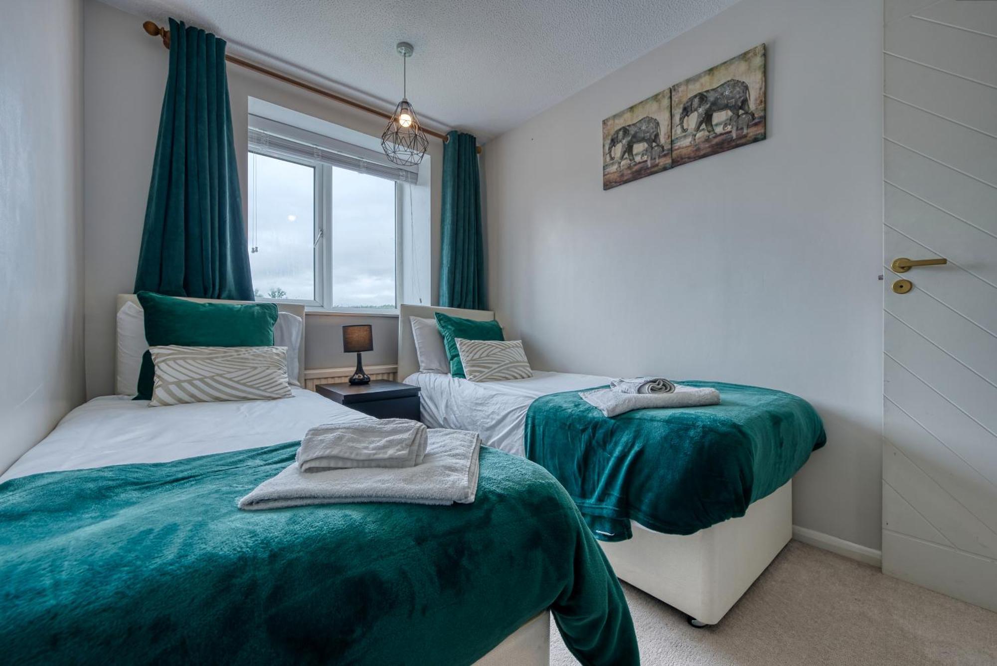 Capri 13 Sa - 3 Bed House, Close To Loughborough University & M1 Motorway, Free Wifi, Big Garden, Ample Parking- Ask For Contractor Rates! Zewnętrze zdjęcie