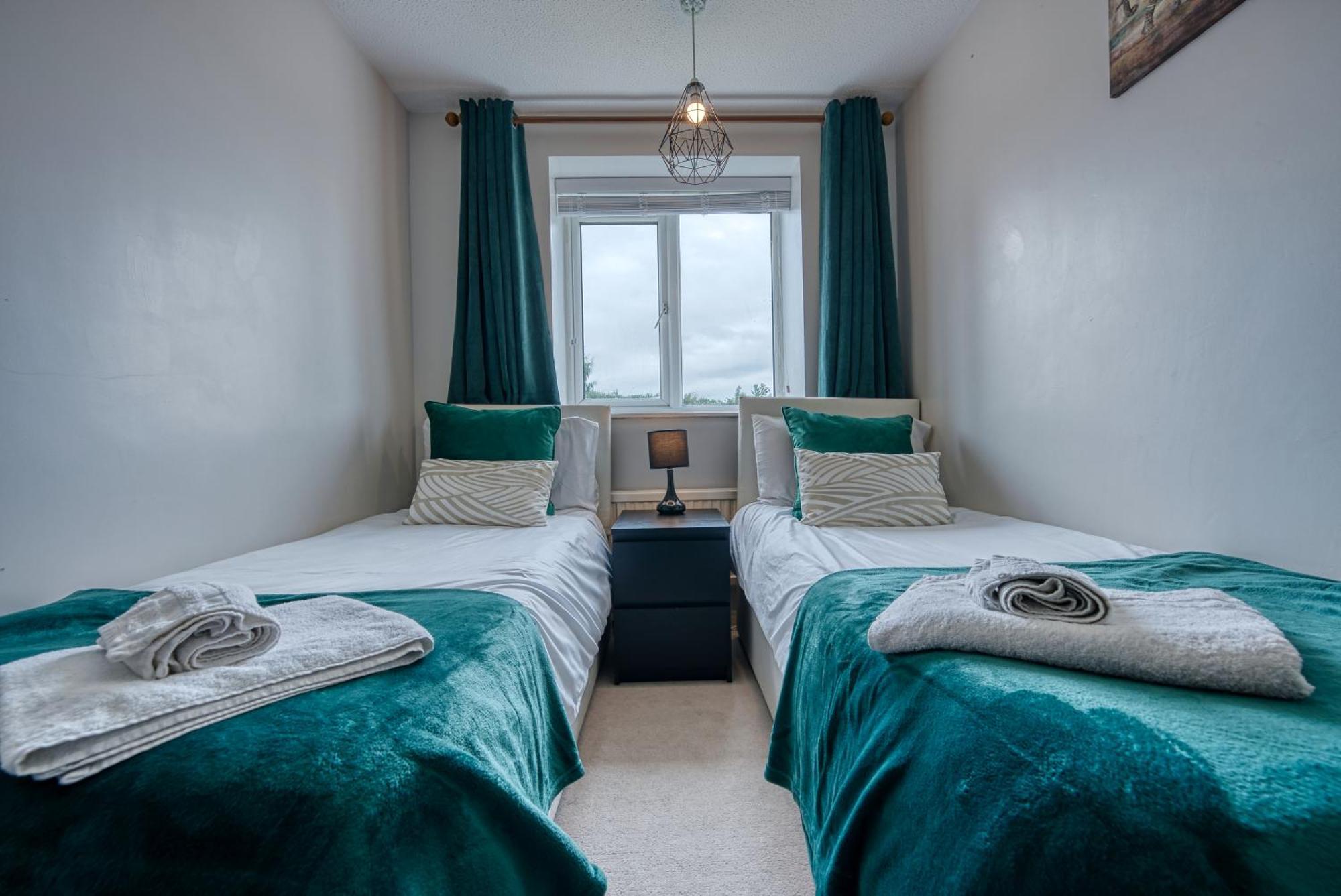Capri 13 Sa - 3 Bed House, Close To Loughborough University & M1 Motorway, Free Wifi, Big Garden, Ample Parking- Ask For Contractor Rates! Zewnętrze zdjęcie