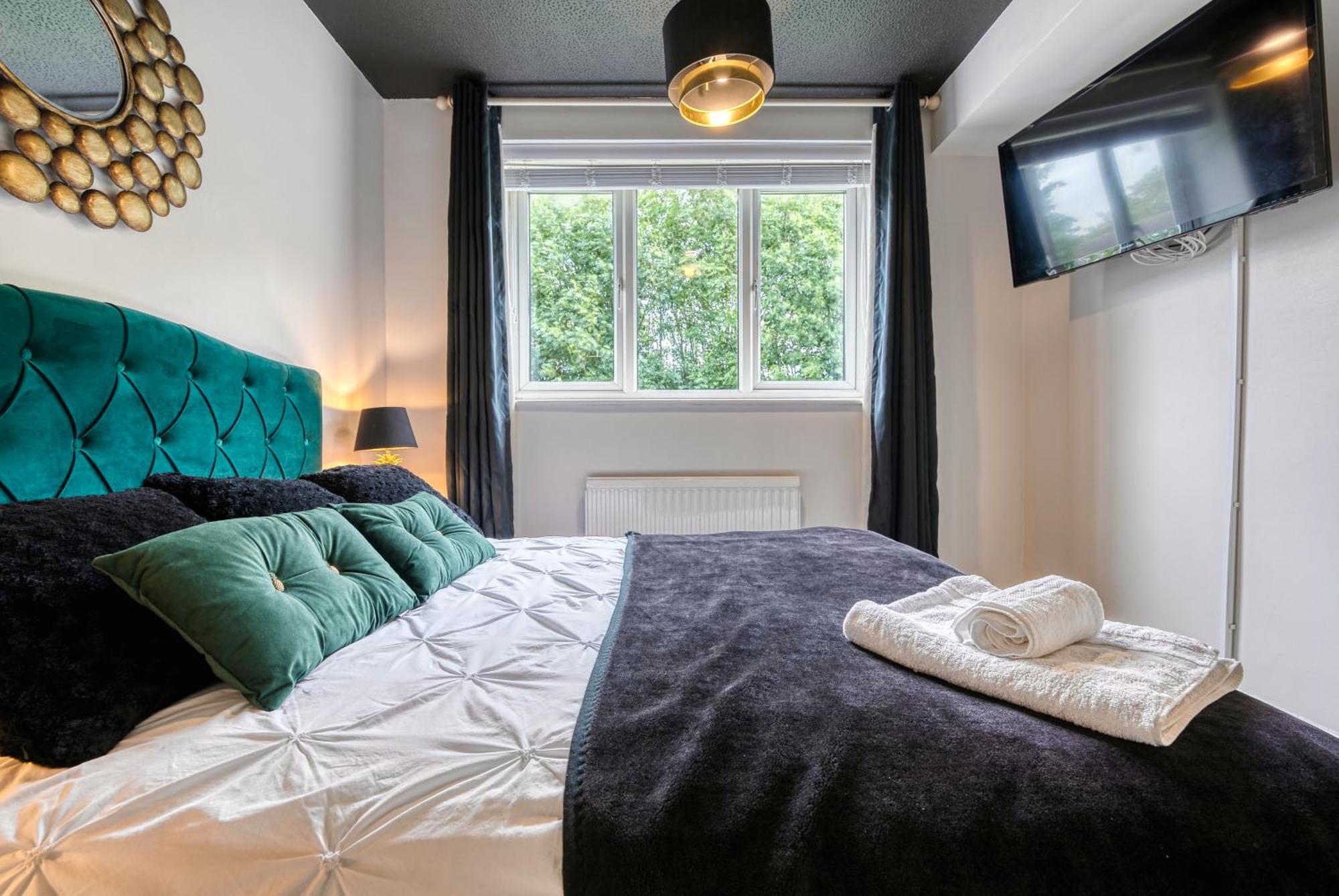 Capri 13 Sa - 3 Bed House, Close To Loughborough University & M1 Motorway, Free Wifi, Big Garden, Ample Parking- Ask For Contractor Rates! Zewnętrze zdjęcie